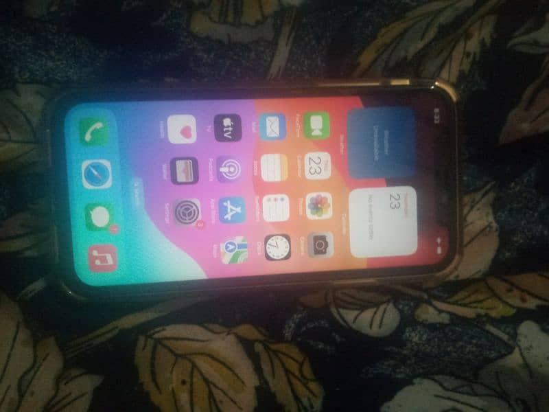 IPhone 11 non pta Sim working 3 month and esim working 8 month with jv 6