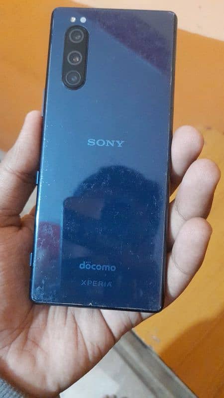 Sony Xperia 5 (6gb ram 64gb rom snapdragon 855) best for pubg 60fps 3