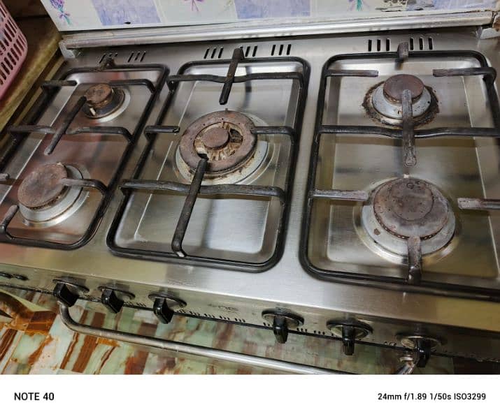 stove with oven 0