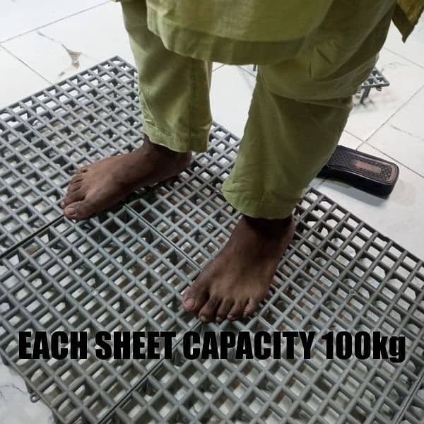 Plastic slatted flooring 5