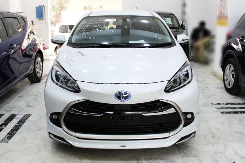 Toyota Aqua Z Package Model 2021 - Fresh Import 5 A Garde 2