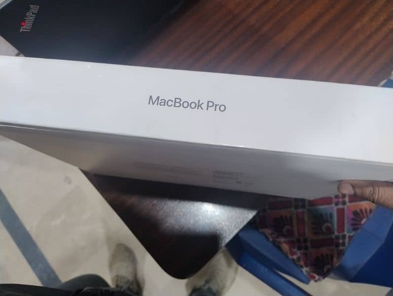 M3 Macbook Pro 18gb 512 16inch 3