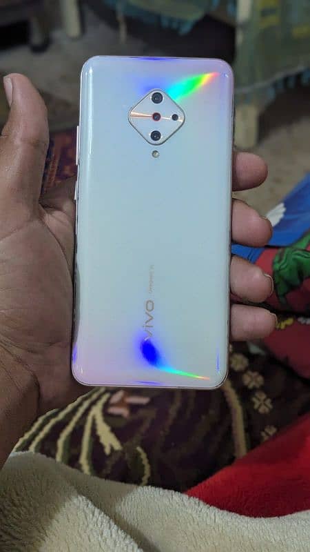 vivo S1 pro orignal phone with complete box and charger 0