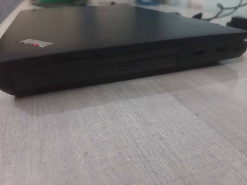 Lenovo Thinkpad T440p 9