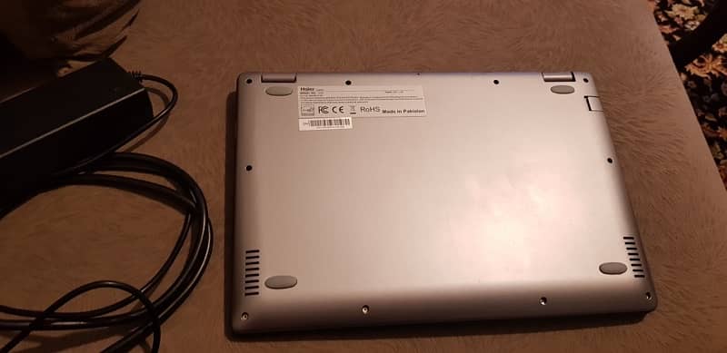 haier laptop slightly used 6