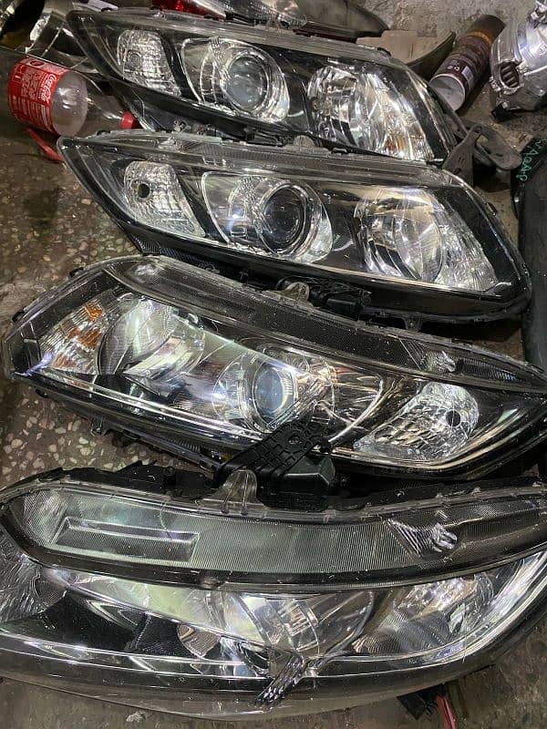 Prius All Aqua  Honda civic Corolla Yaris All Cars Headlights Backlite 8