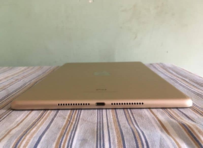 Apple IPAD PRO 9.7 2017 INCHES 32GB 2