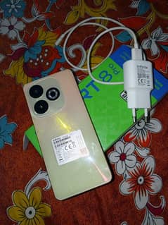 infinix smart 8 pro= 8=128= argent sel all okay no open no repair