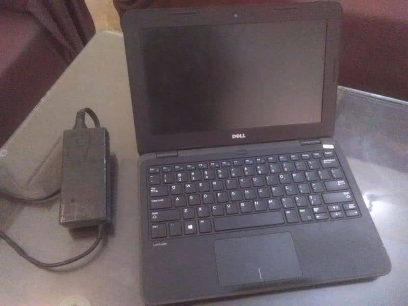 Dell Laptop 3