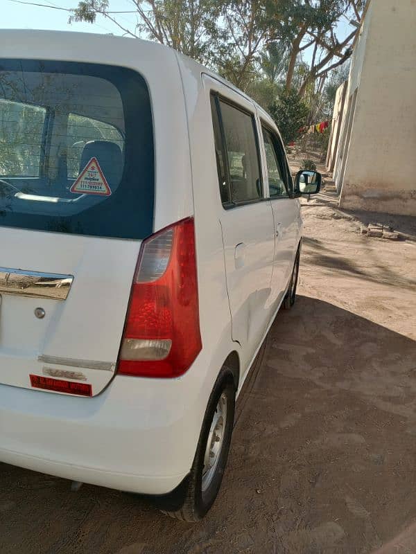 Suzuki Wagon R 2018 4