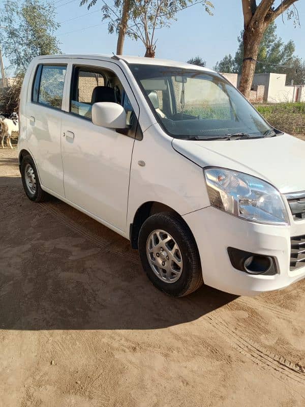 Suzuki Wagon R 2018 12