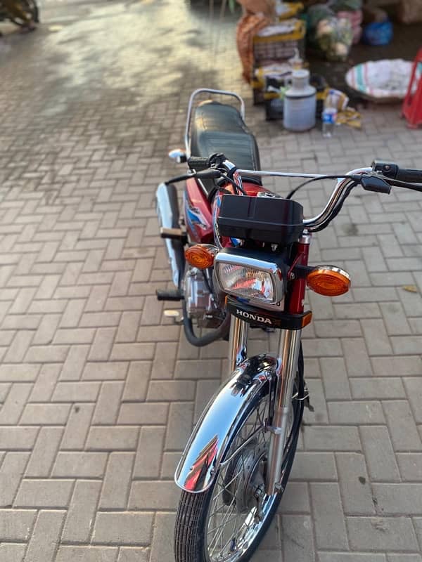 Honda 125 Red Color 2021 Model 8