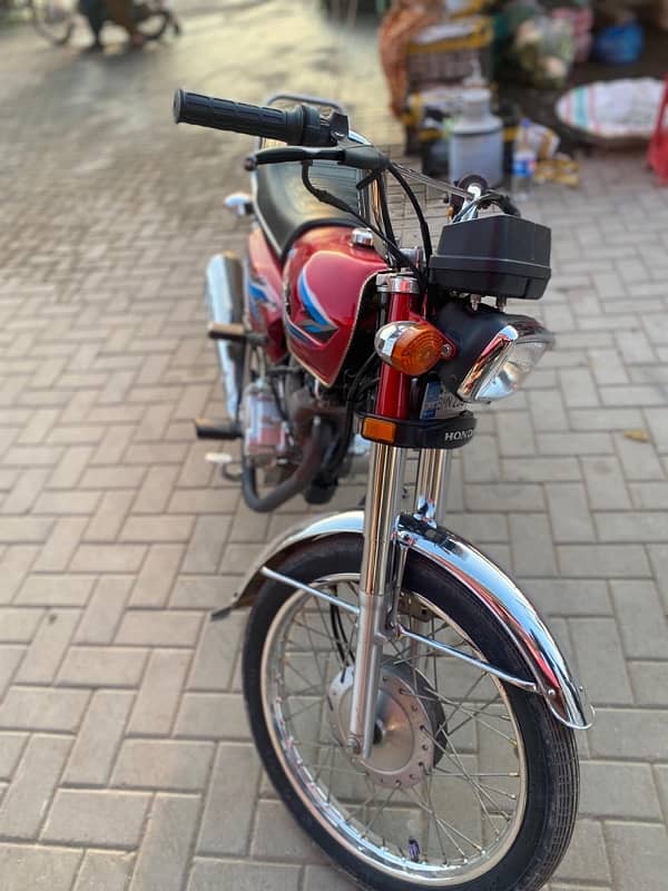 Honda 125 Red Color 2021 Model 9