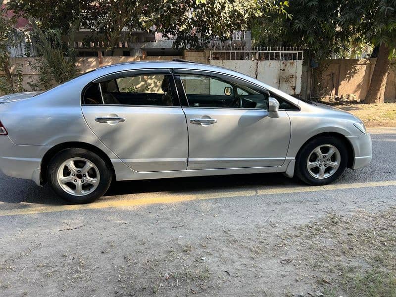 Honda Civic Prosmetic 2010 full option Sunroof 3