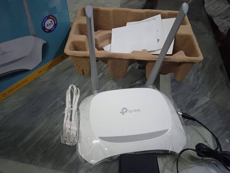 TP-LINK Router 2 Antenna 2