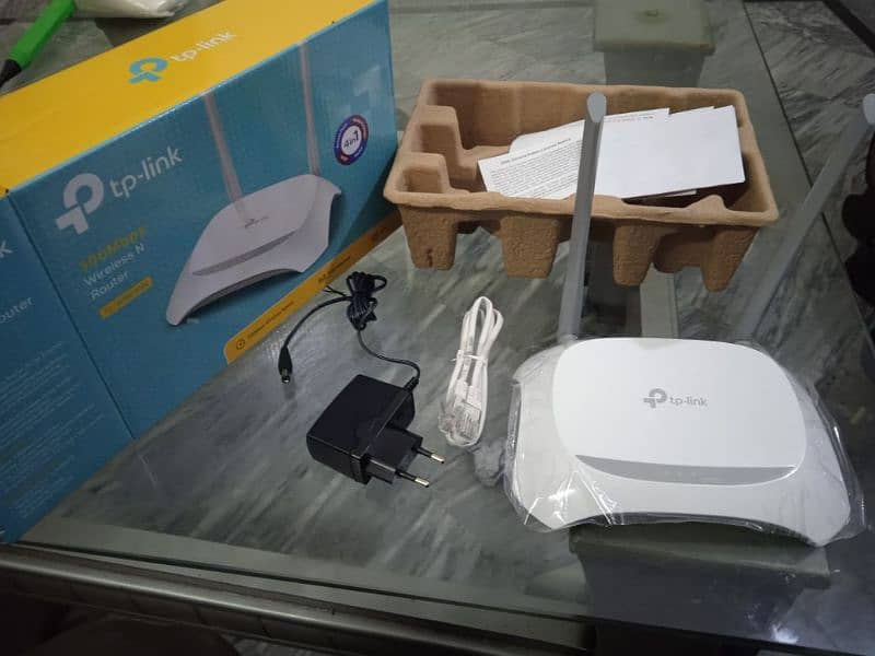 TP-LINK Router 2 Antenna 4