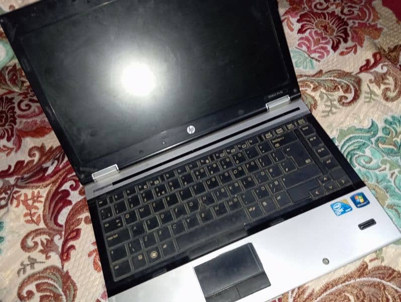 laptop hp 8440pi 3