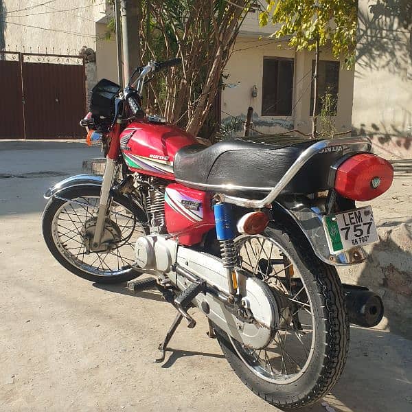 Honda CG125 2014 model 4