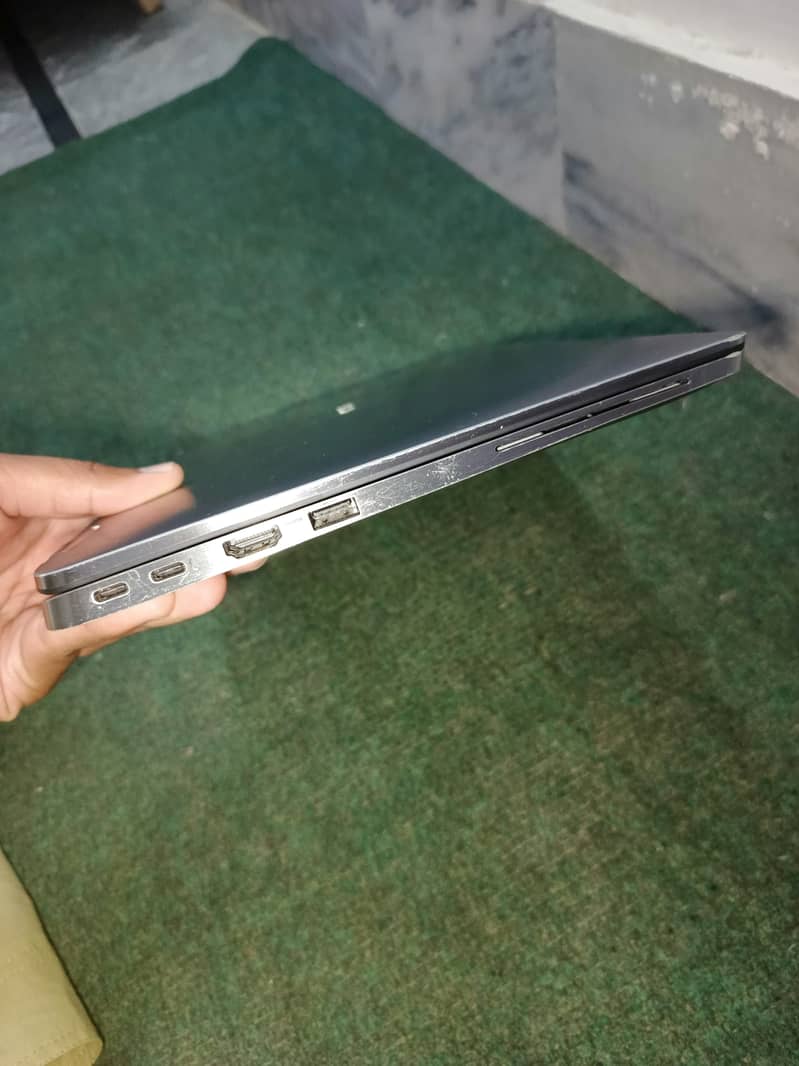 Dell Latitude 7400 2-in-1 (i5 8th Generation) 2