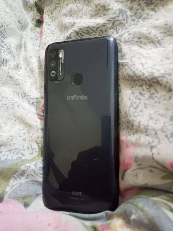 Infinix hot 9 play all oky official pta approved 4/64 0