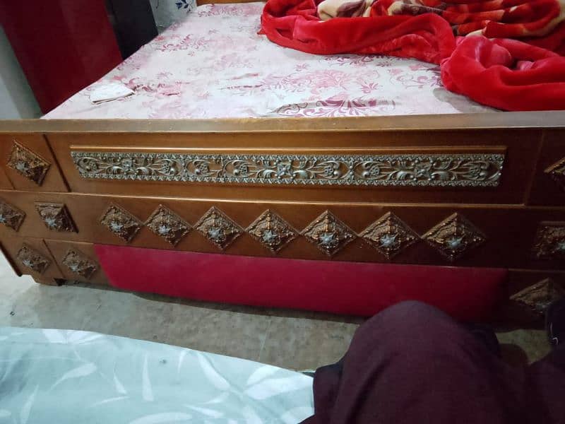 urgent sale bed set 2