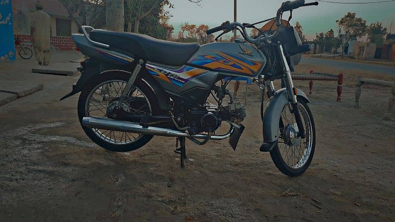 HONDA CD 70 DREAM (2021 Model) 1