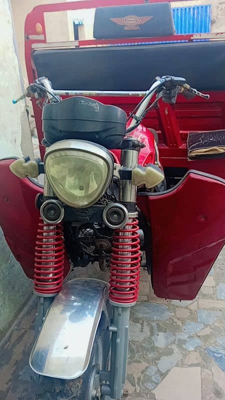 Siwa lodr Rishka 150cc.  highly low condition new  whatap. 03024952636 6