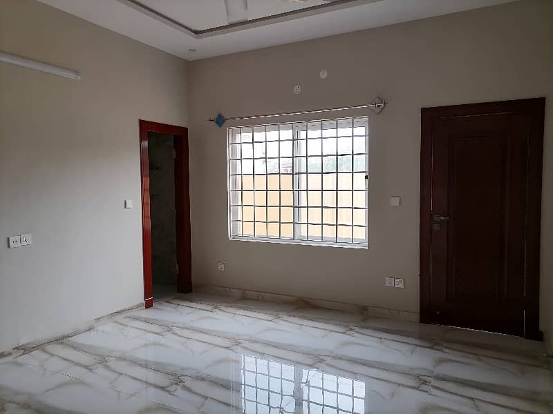 Pakistan Town - Phase 2 Lower Portion Sized 10 Marla For rent 3