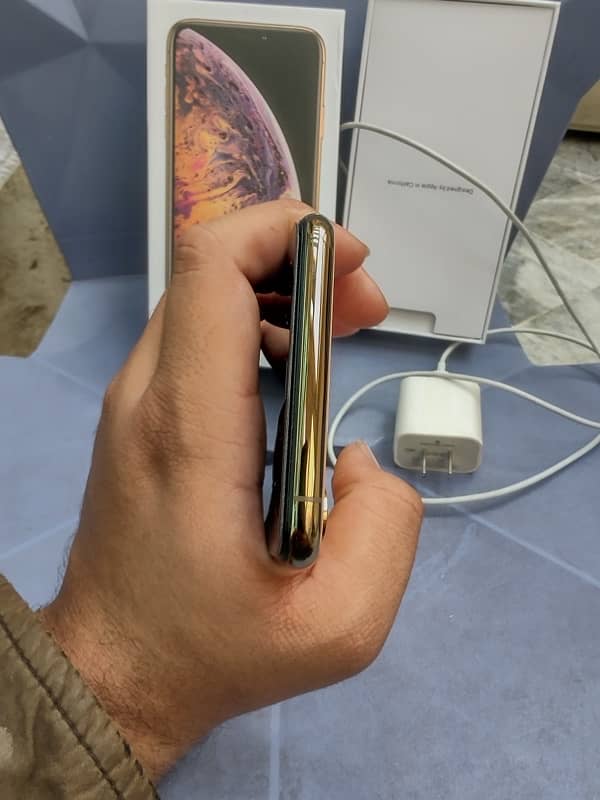 iphone xs max 256 PTA. WaterPack DUAL APPROVED WITH BOX CHARGER 3