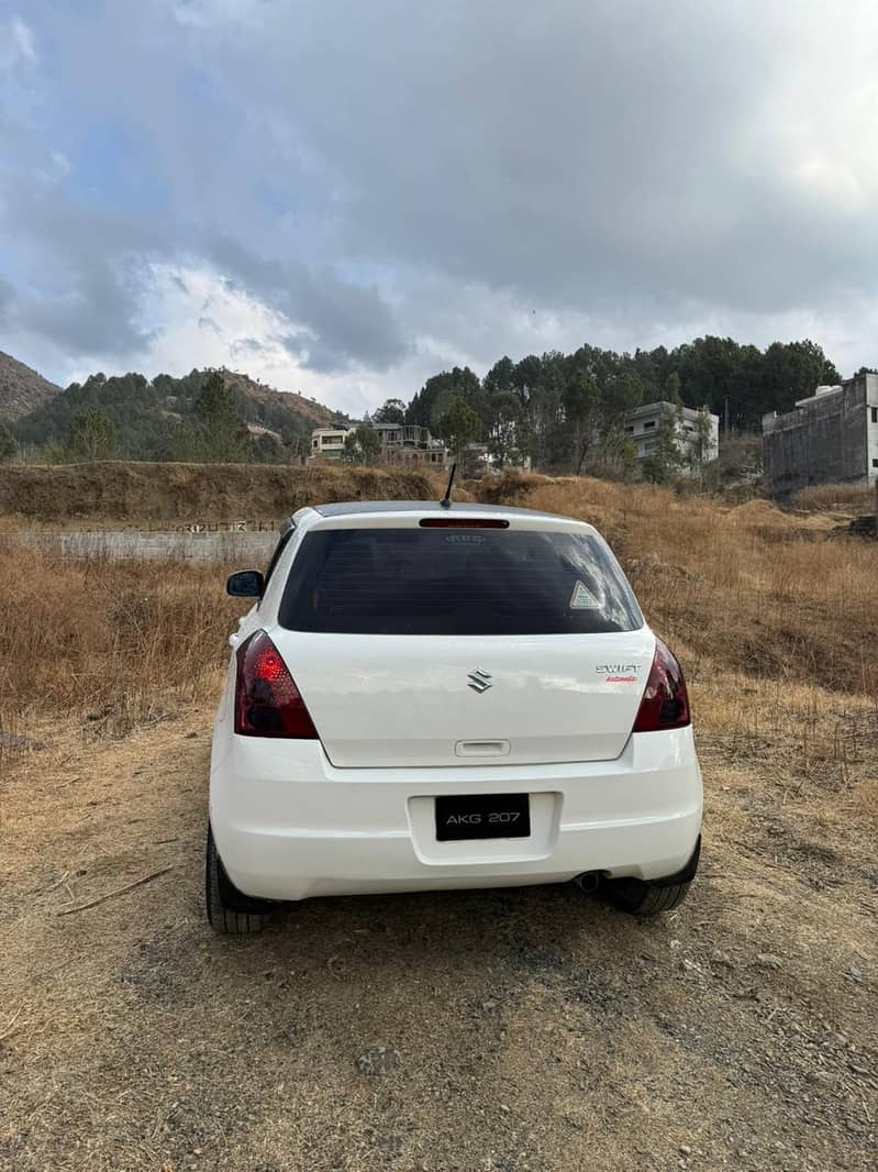 Suzuki Swift DLX Automatic 1.3 Navigation 2018 8