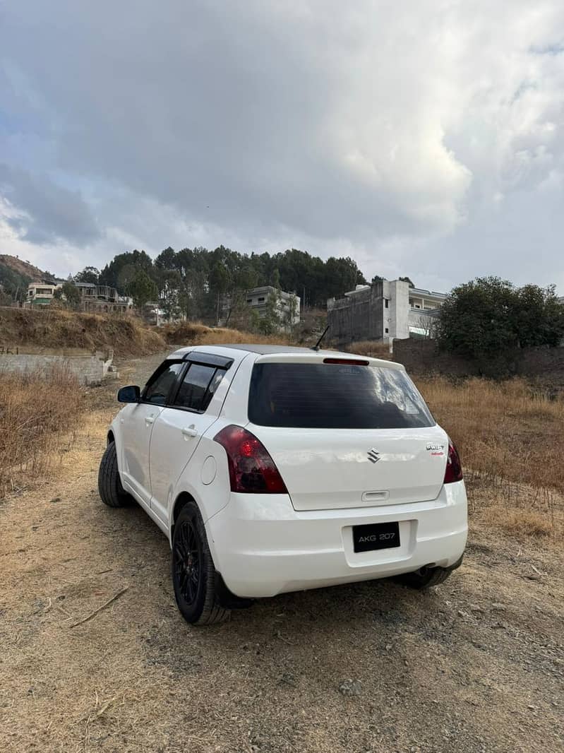 Suzuki Swift DLX Automatic 1.3 Navigation 2018 9