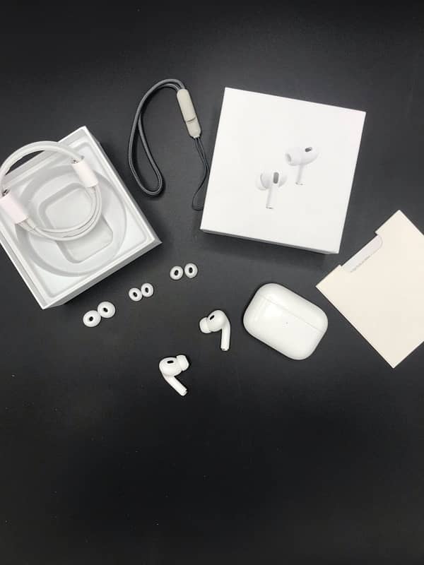 airpods pro 2 slighlty used almost new (copy) 2