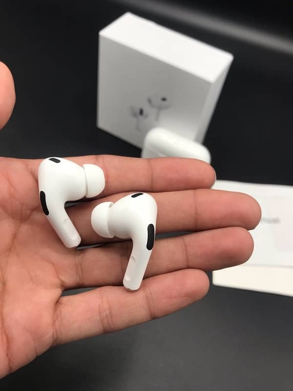 airpods pro 2 slighlty used almost new (copy) 4