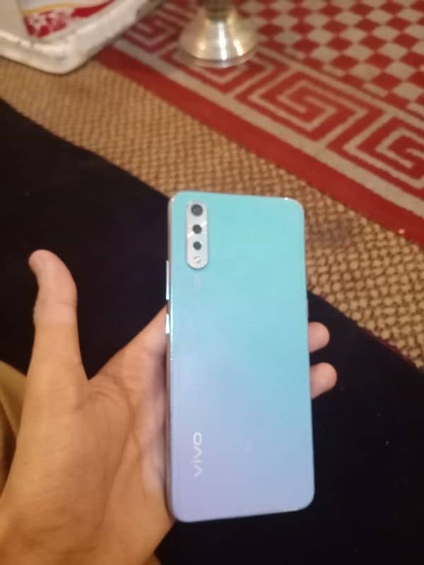 vivo s1 4