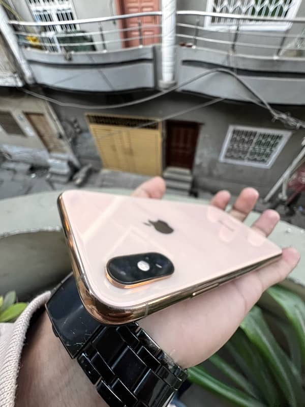 iphone xs lush condition 5