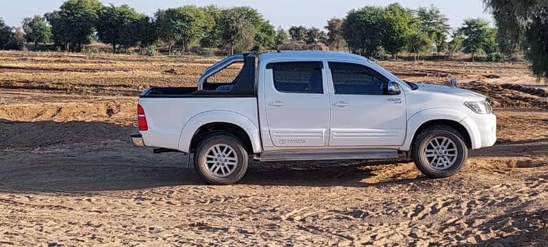 Toyota Hilux 2015 4