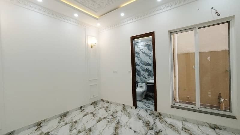 Corner House For sale In Lahore 11