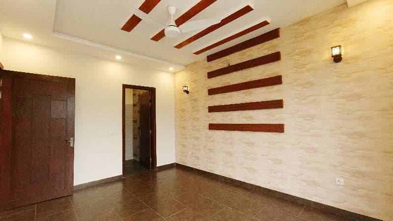 Your Search For Corner House In Lahore Ends Here 30