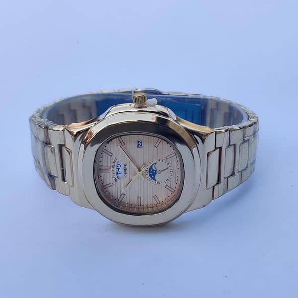 men,s analog watch 0