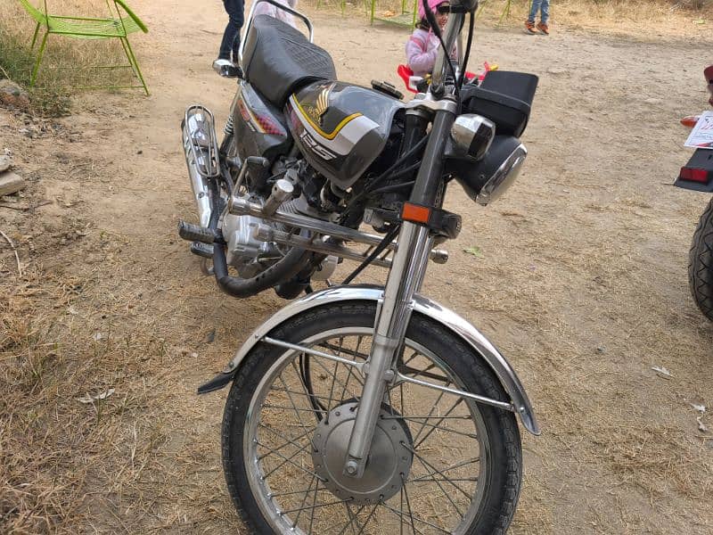 Honda 125 - Model 2018 - With all accessories 3