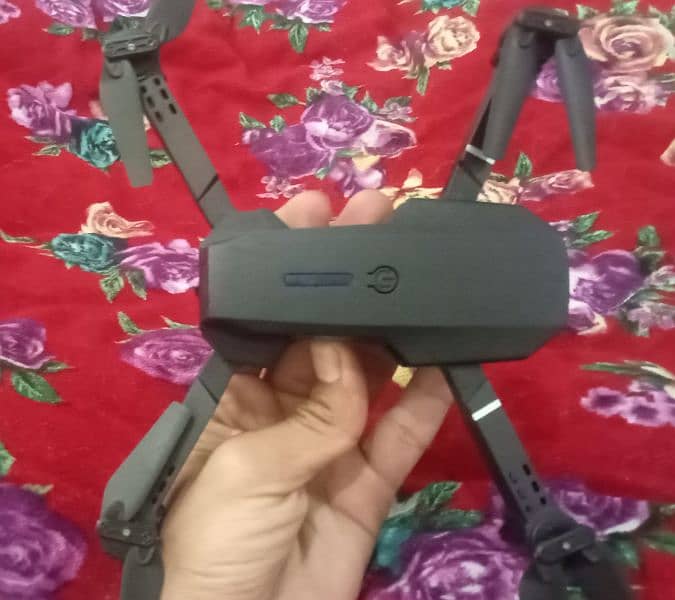 Drone E88 Pro control with any Mobile app RC UFO 1