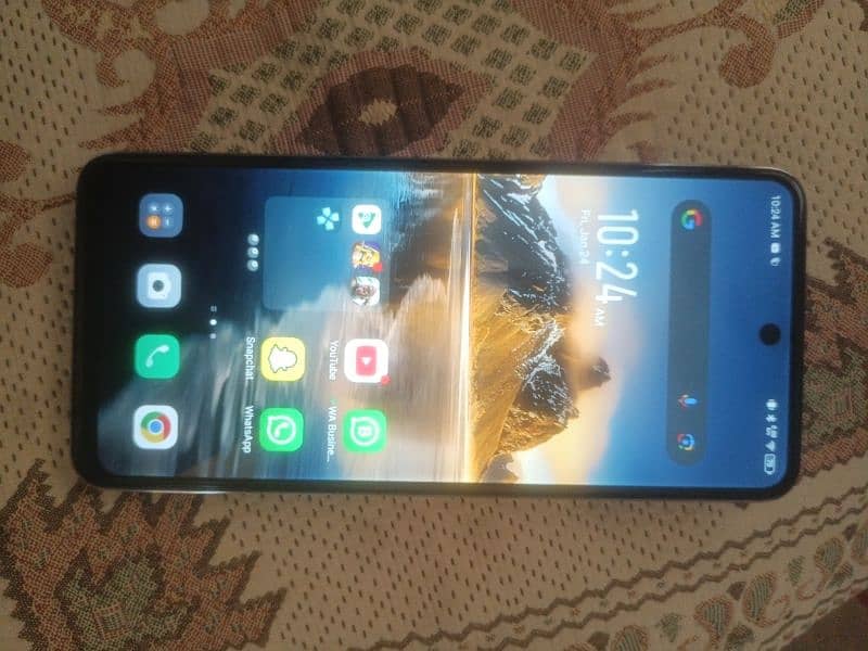 INFINIX Hot 40i - 16GB RAM (8+8) , 128GB storage (32+50)MP camera 6