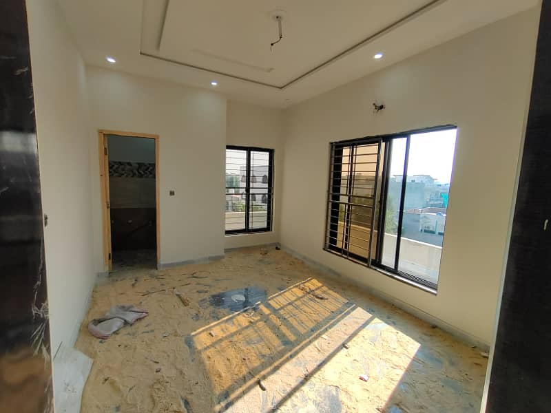 2.5 Marla Brand New flat for rent in high court phase 2 0