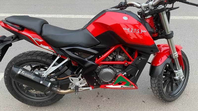 benelli tnt 25 heavy bike 6