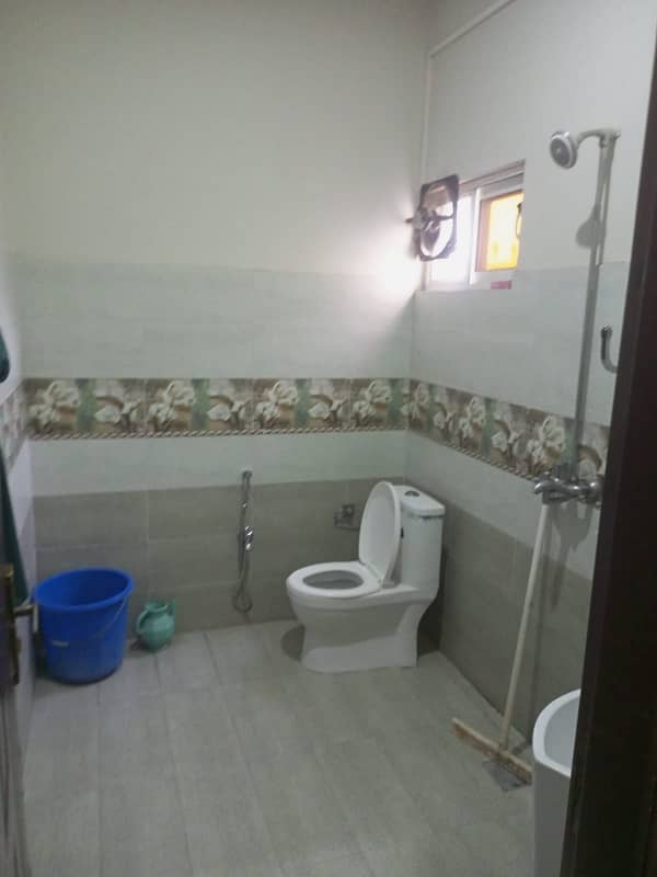 10 Marla Double Story House For Sale in Gulshan-e-Wahid colony Empress Road Multan 8