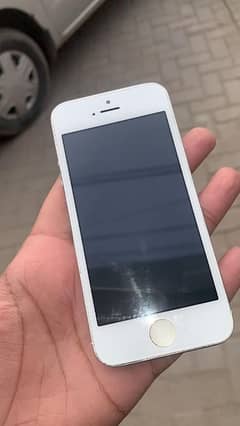 urgently  sale IPhone 5 condition  10/9 PTA 32gb