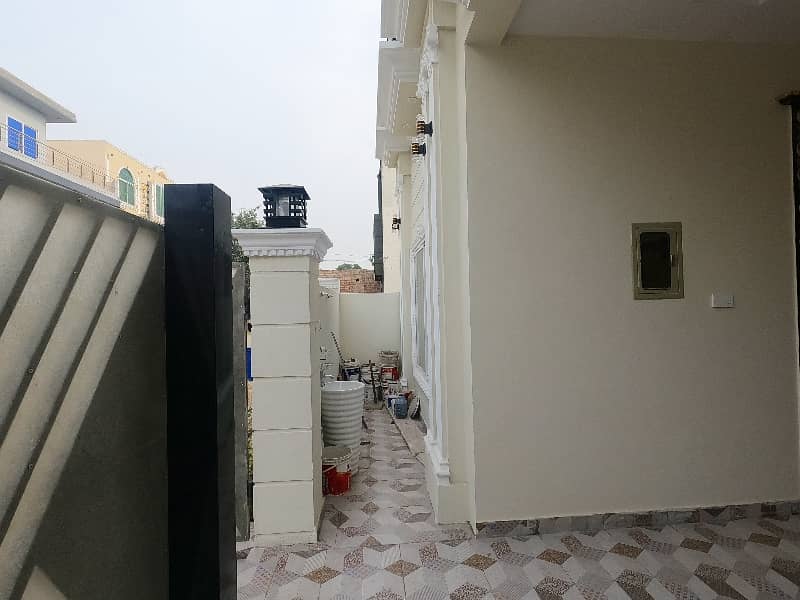 5 MARLA BRAND NEW HOUSE FOR SALE IN SA GARDEBN PHASE 2 SHOAIB BLOCK 5