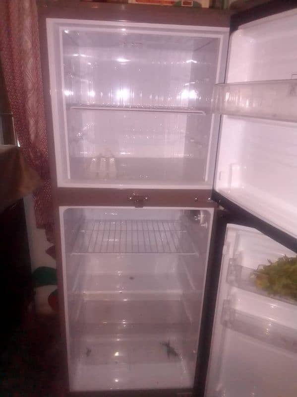 newly condition fridge for sale 0