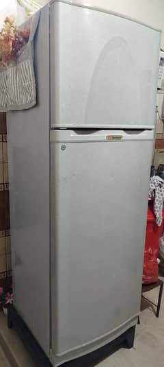 Dawlance Refrigerator / Fridge