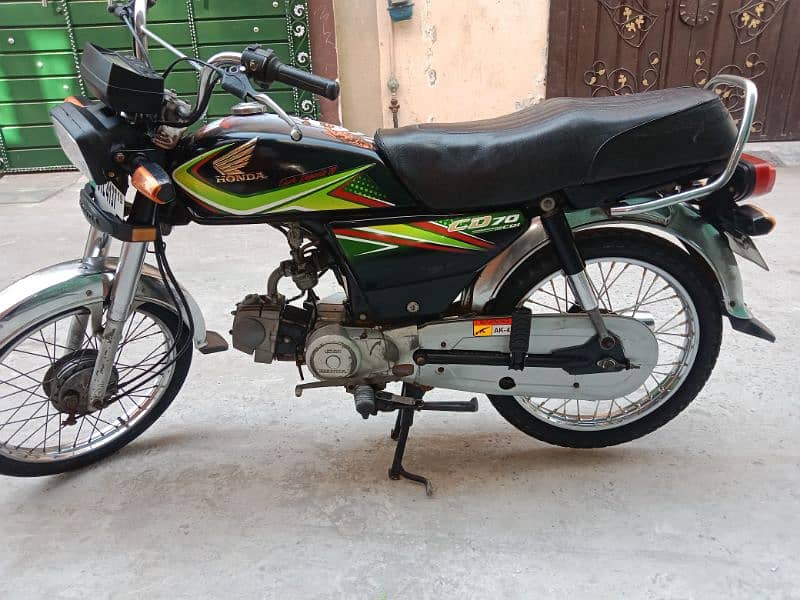 Honda CD 70 2019 4